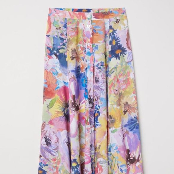 NEW H&M floral maxi dress worn by Camila Mendes - Picture 4 of 6